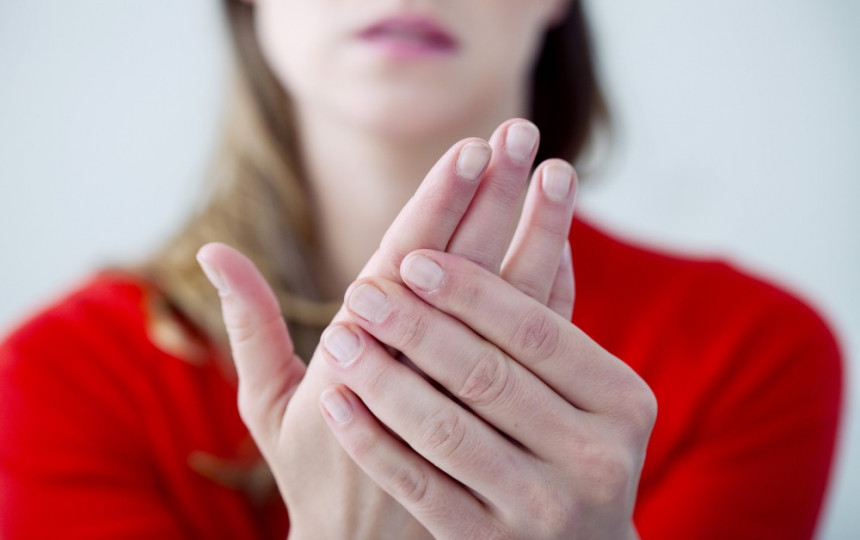 ženklai artritas šepečiai rankos artritas artrozė maži sąnarių stotelė