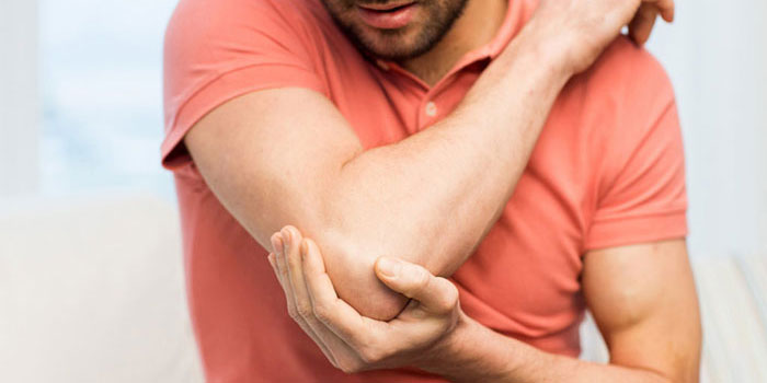 gydymas alkūnės sąnario skauda rankas sąnarius nei tepinėlis