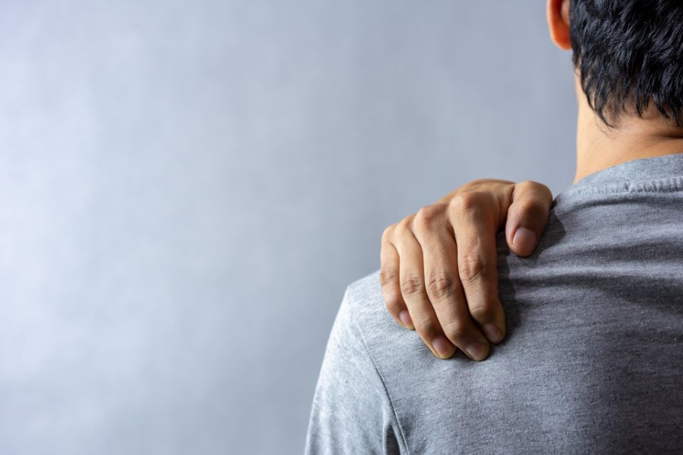 kaip gydyti artrozės alkūnė gerklės bendra į pirštą ant rankų