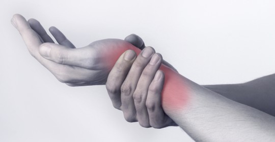 kaip atsikratyti artrito pirštų rankas kaip skauda klaidingą sąnario